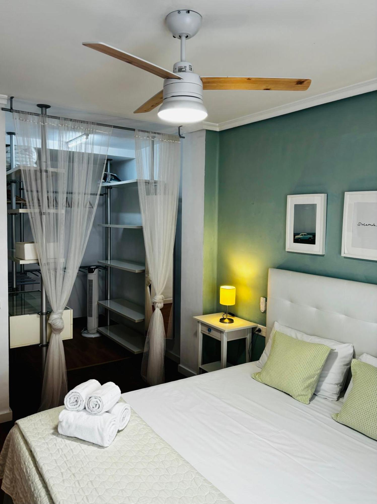 Travel Habitat Mestalla Valence Extérieur photo
