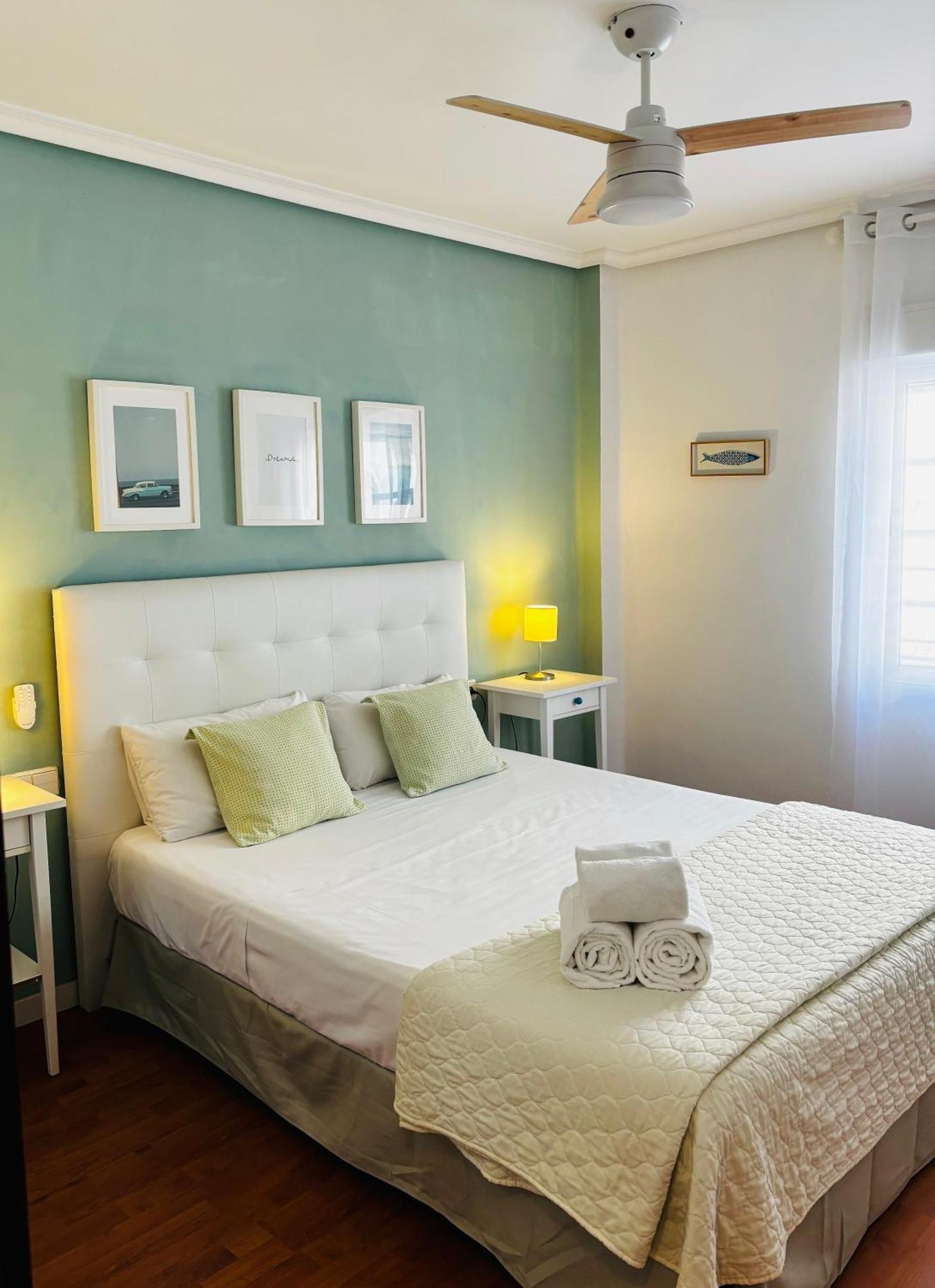 Travel Habitat Mestalla Valence Extérieur photo