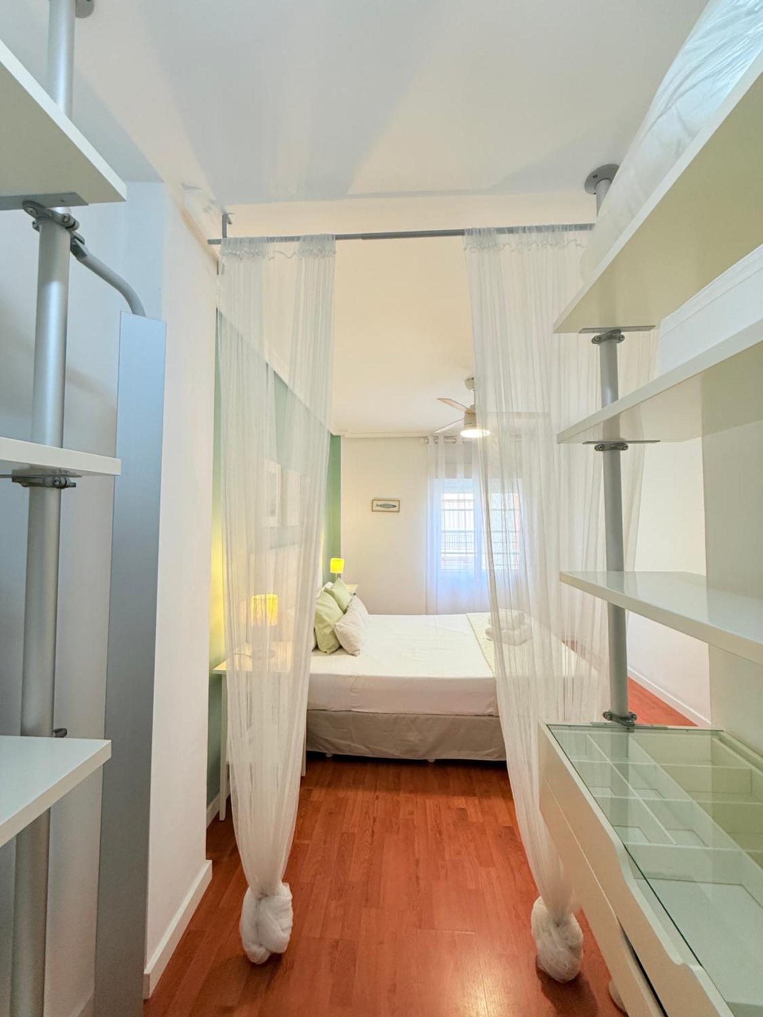 Travel Habitat Mestalla Valence Extérieur photo