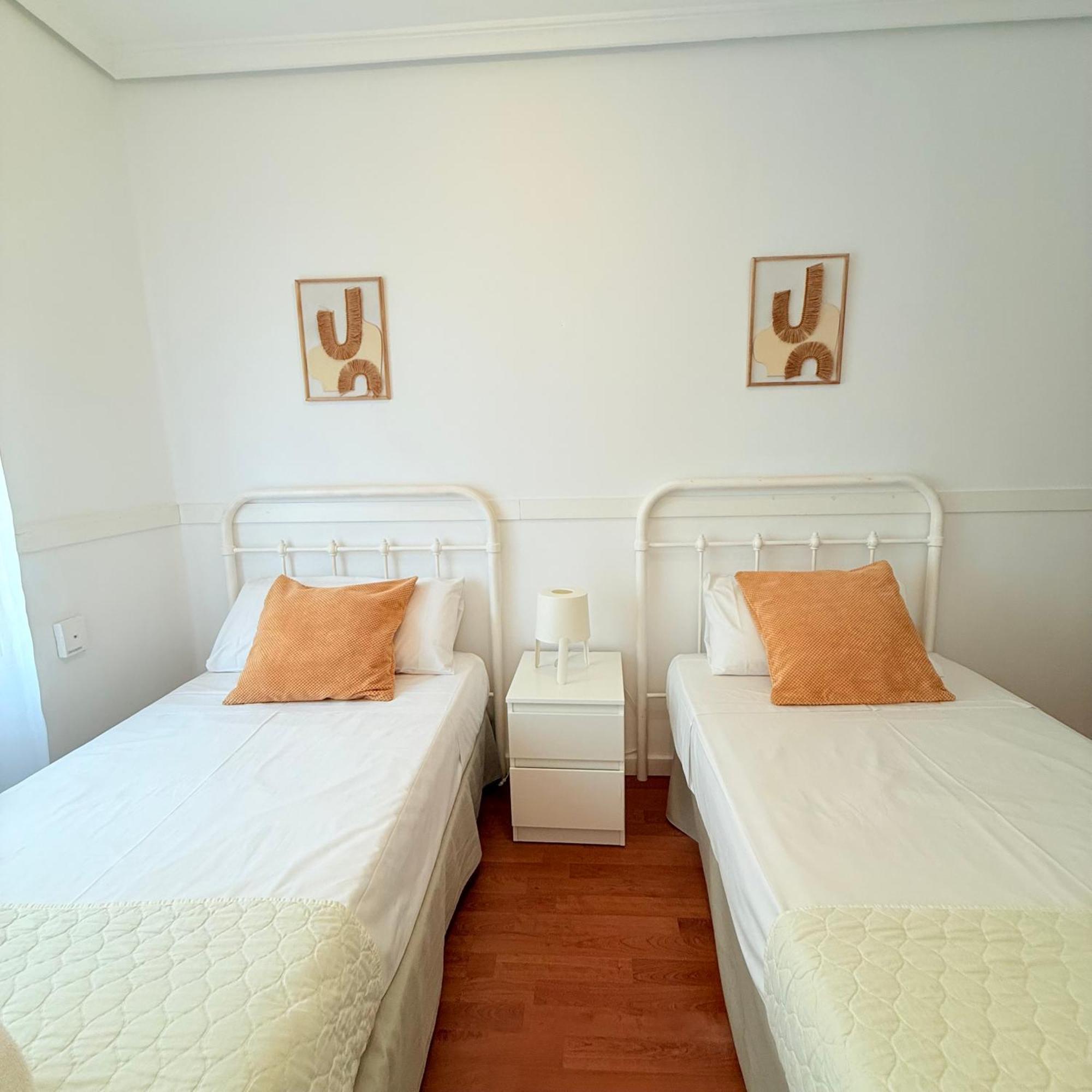 Travel Habitat Mestalla Valence Extérieur photo